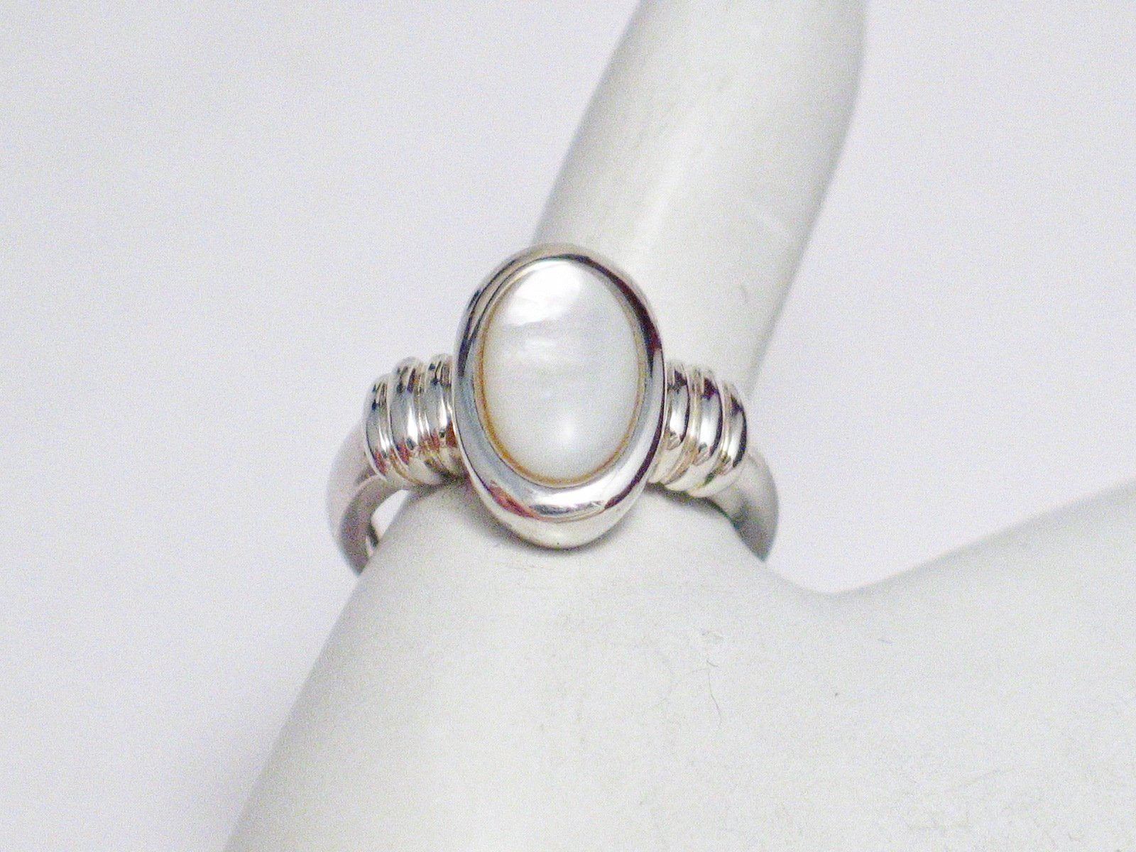 Ring | Sterling Silver Sleek Oval White Pearl Ring 8.25 | Jewelry