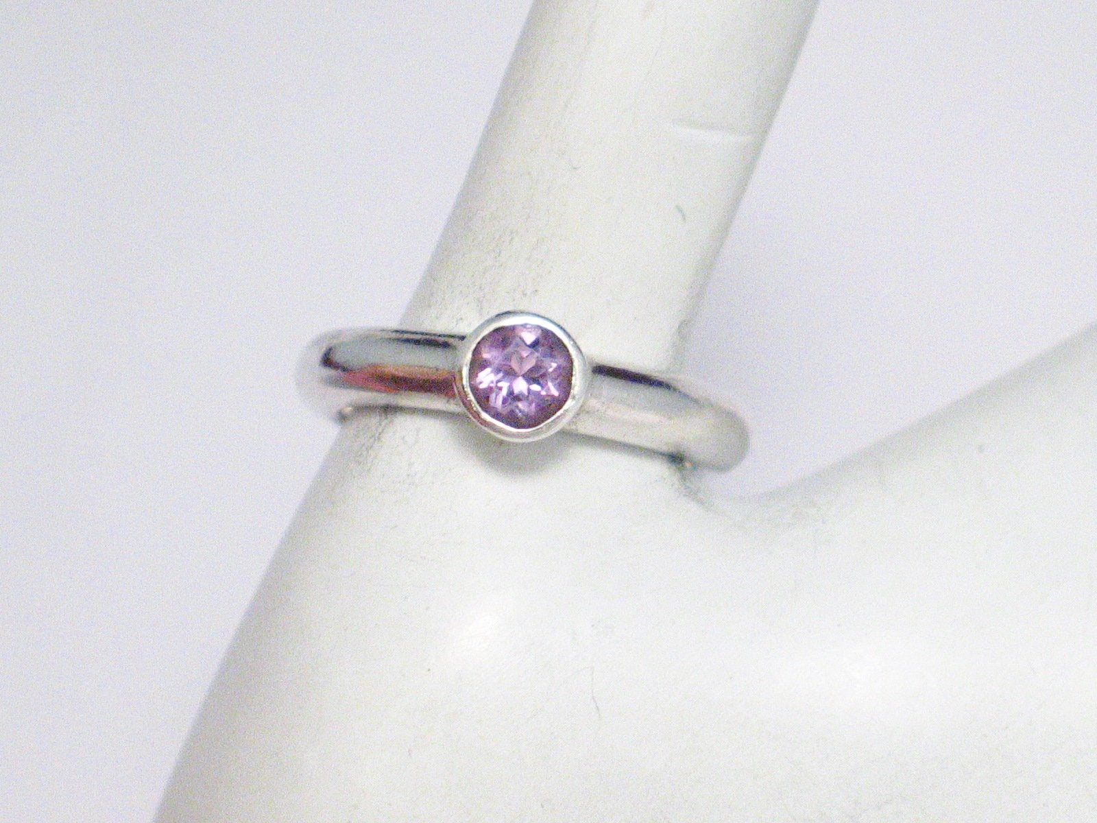 Ring | Simple Sterling Silver Purple Amethyst Stone Ring 7.75 | Blingschlingers Jewelry