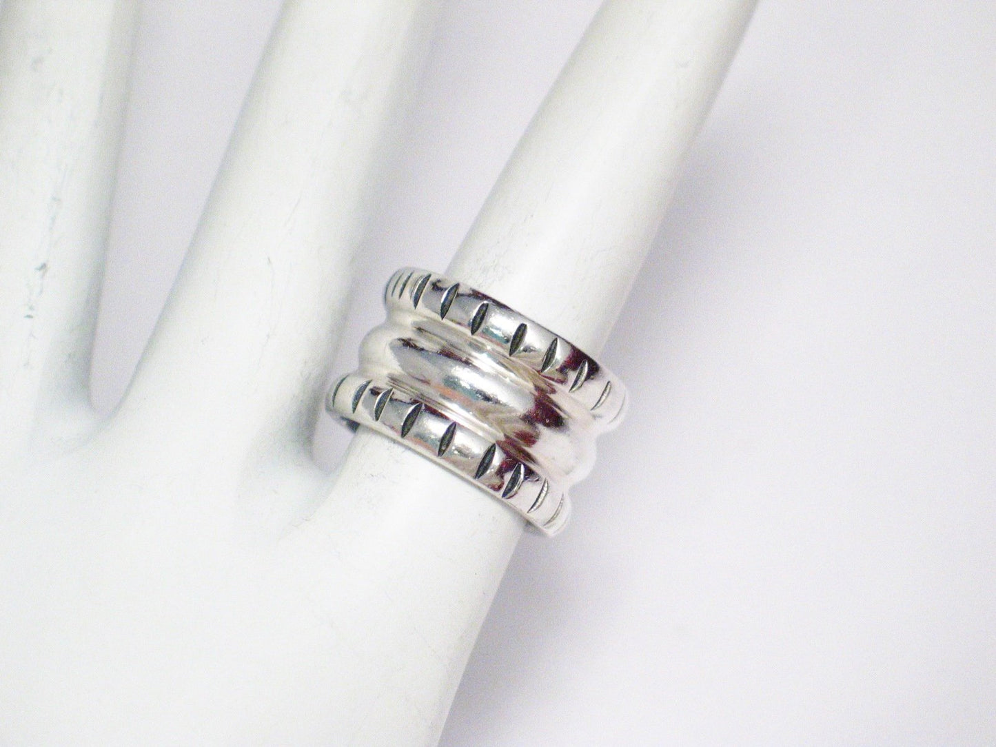 Cigar Band Ring, sz6.25 Lined Pattern Design Wide Sterling Silver Ring - Discount Estate Jewelry