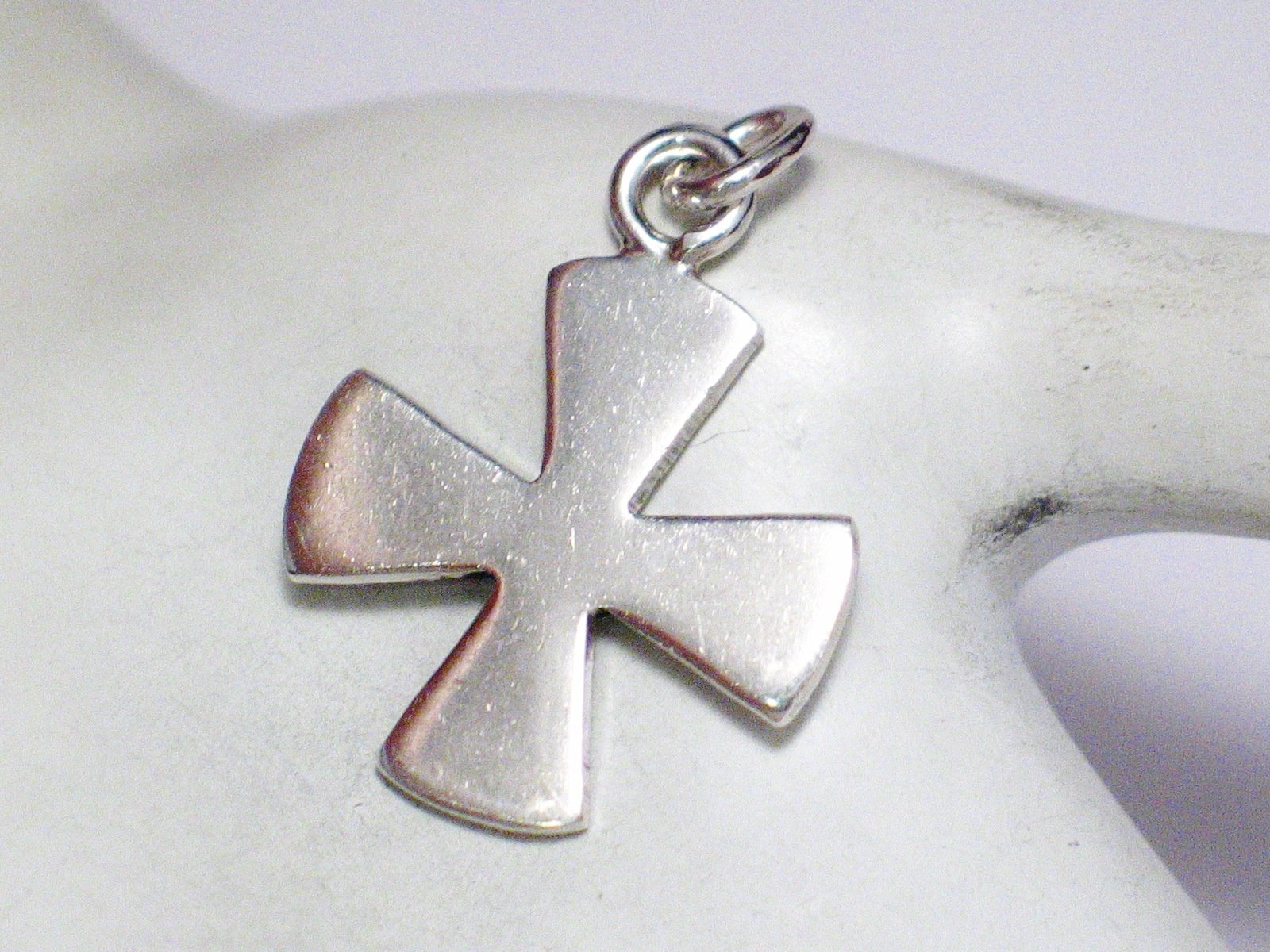Cross Pendant, Mens Womens Discounted Pre-owned Iron Cross Sterling Silver Pendant