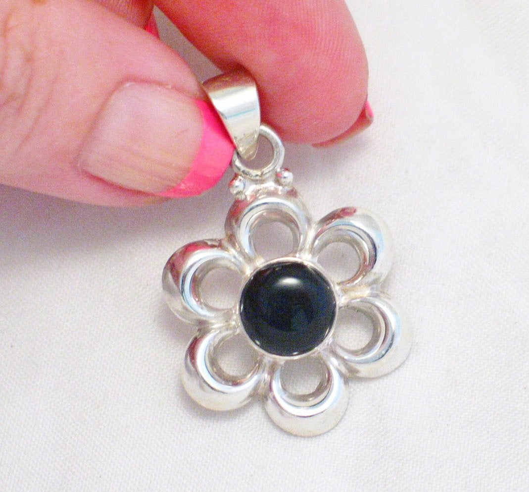 Sterling Silver Black Eyed Susan Style Flower Pendant