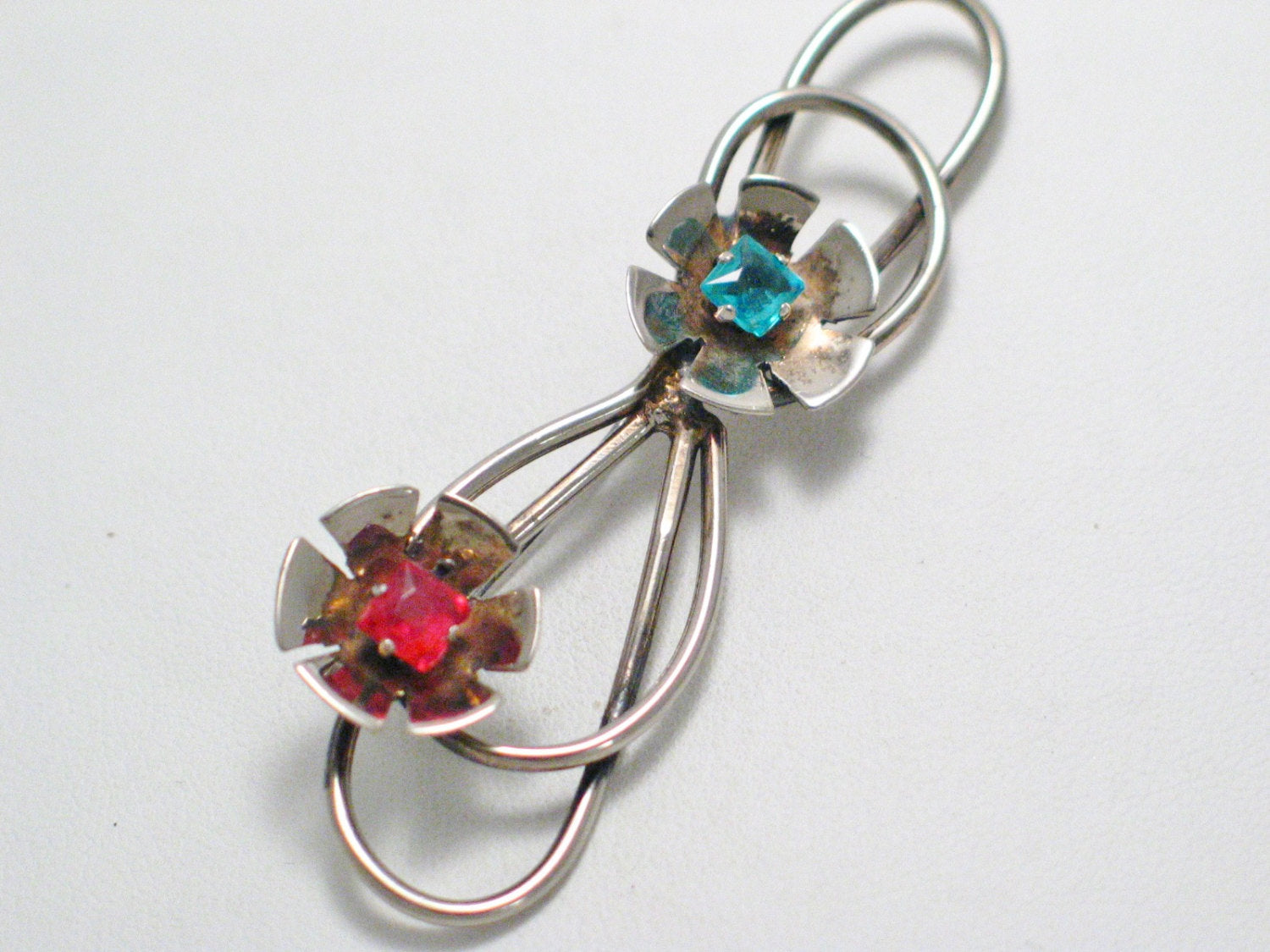 Silver Flower Brooch, Vintage Retro Looped Infinity Bow Design Sterling Silver Brooch / Lapel Pin